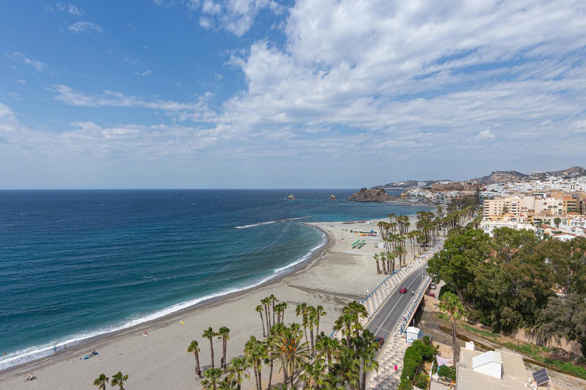 Espectacular Vistas De Almunecar Luaran gambar
